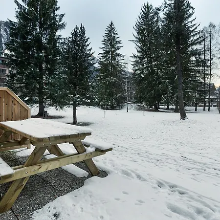 Chamois Blanc Terrasse - A Haven Near Aiguille Du Midi